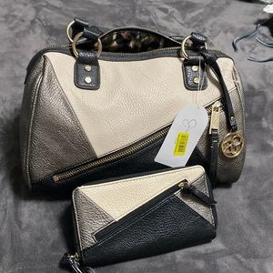 Cute Jessica Simpson purse with matching wallet NEW